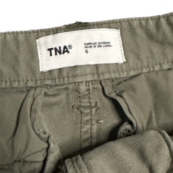 Aritzia TNA Green Cargo Mini Skirt Size 6 - Picture 5 of 5